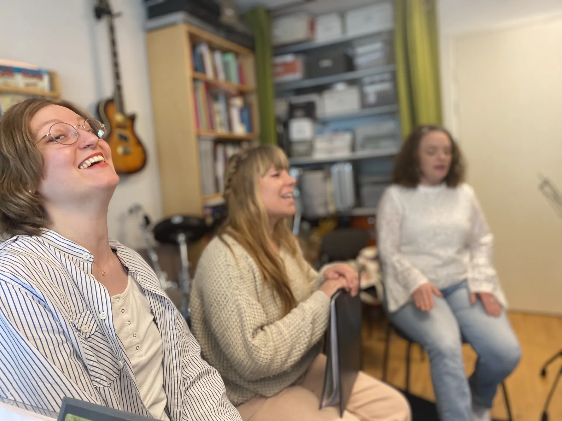 Rosenskära repeterar